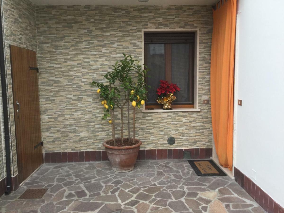 Sabry Apartment Сан-Джуліано-Терме Екстер'єр фото